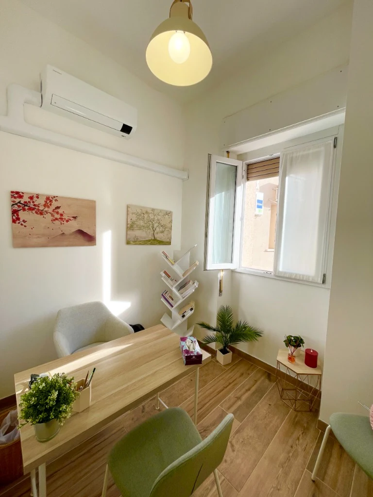 Studio di psicologia del Dott. Simone Zamboni a Brescia - Spazio accogliente per colloqui e consulenza