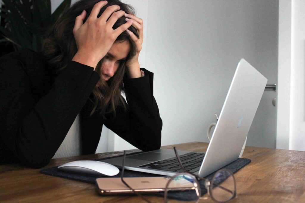 dire sempre di si sul posto di lavoro può portare stress e burnout